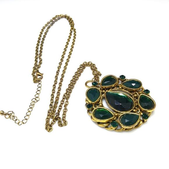 Emerald Green Rhinestone Pendant Necklace, 34 Inch Rustic Gold Tone Chain - Picture 6 of 7